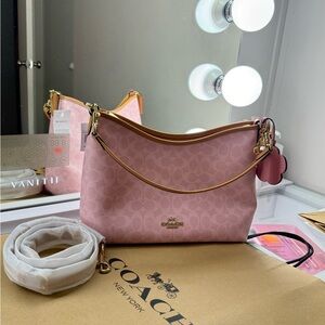 Powder pink laurel shoulder bag